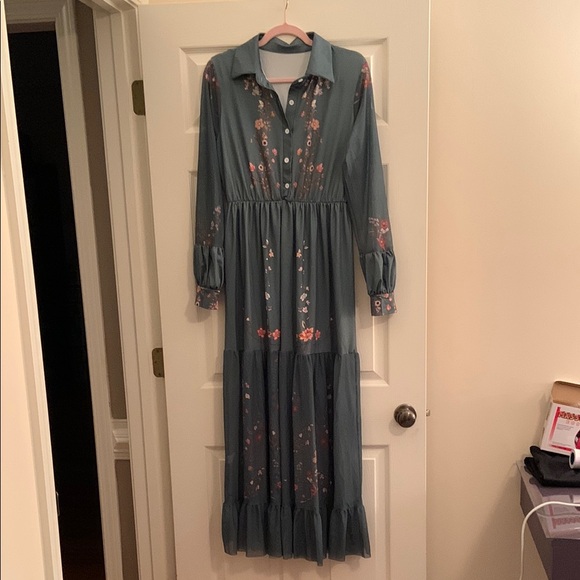 Green Tiered Maxi Dress with Bishop Sleeves - Picture 1 of 7